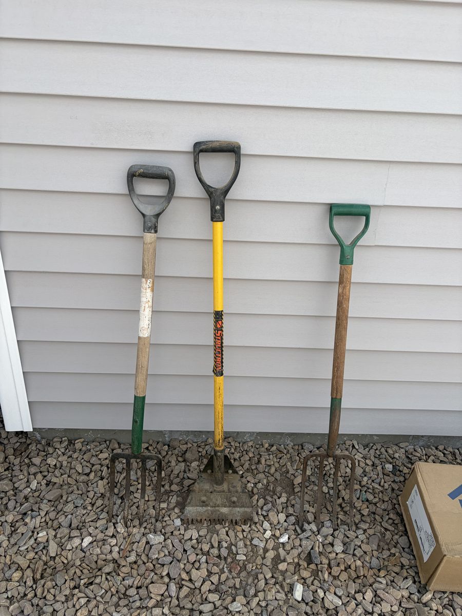 Asphalt roofing removal tools