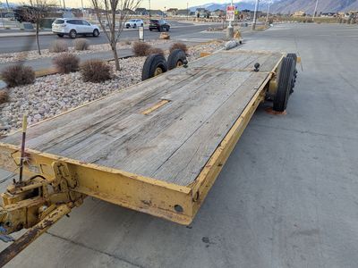 27 FEET LONG 1979 TWAMCO tilt trailer MODEL DM2 TILT 18,000 pounds/ 9 TON, SOLID FLOOR, manual HYDRAULIC PUMP TILT