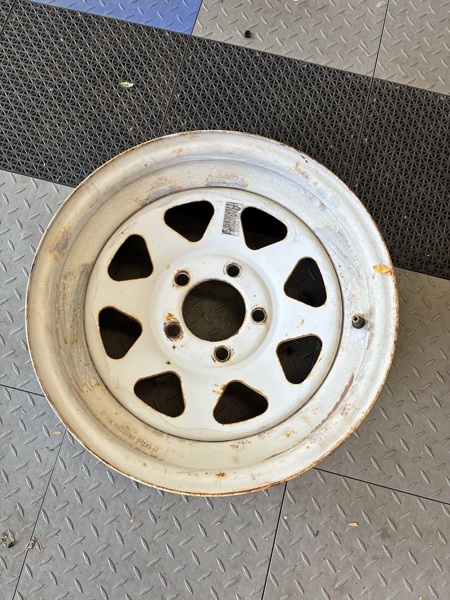 R15 trailer wheel