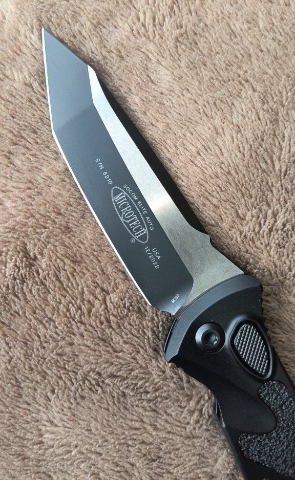 Microtech Socom Elite Auto Tanto Two-Tone
