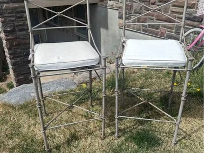 Set of 2 Metal Bar Stools with Cushions