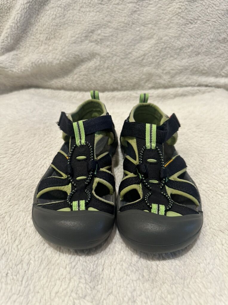 Keen Youth Size 3 Black/Lime, Trim, Hiking Sandals