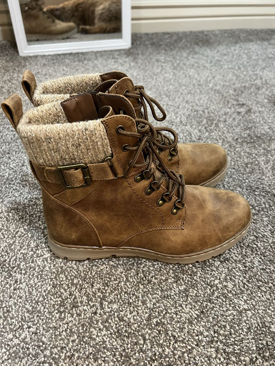 Women's 10 Brown boot