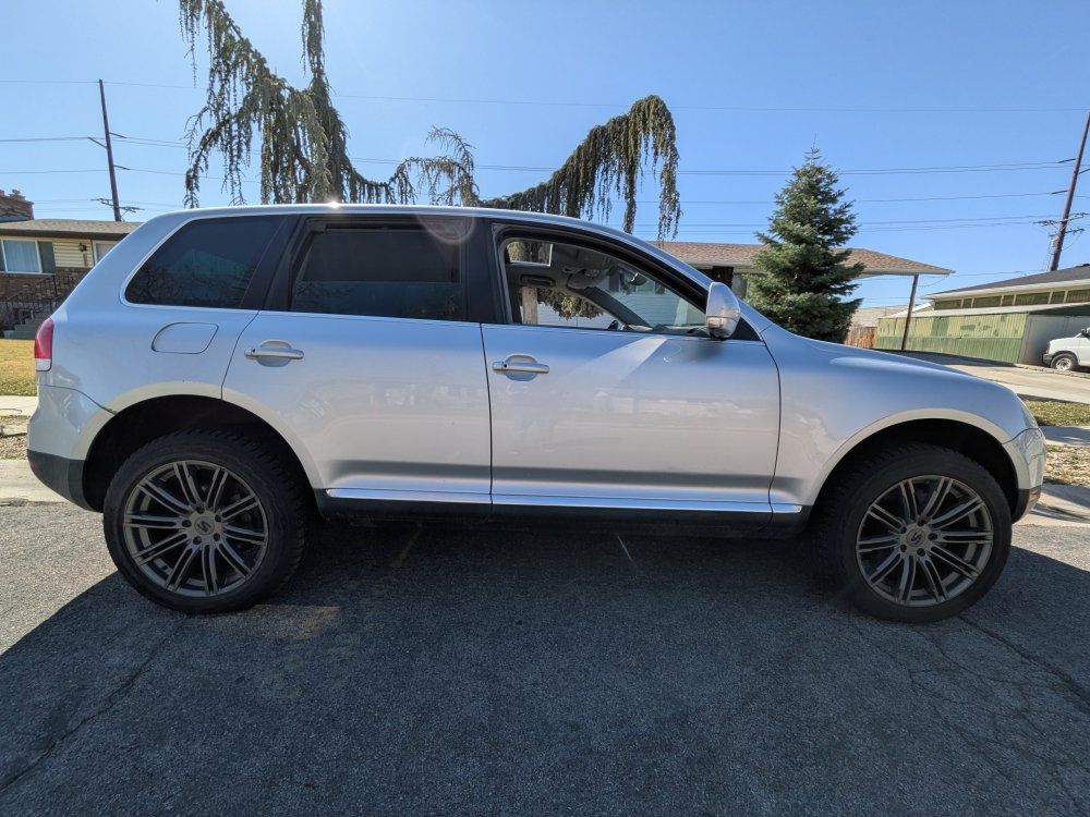 2005 VOLKSWAGEN TOUAREG V8