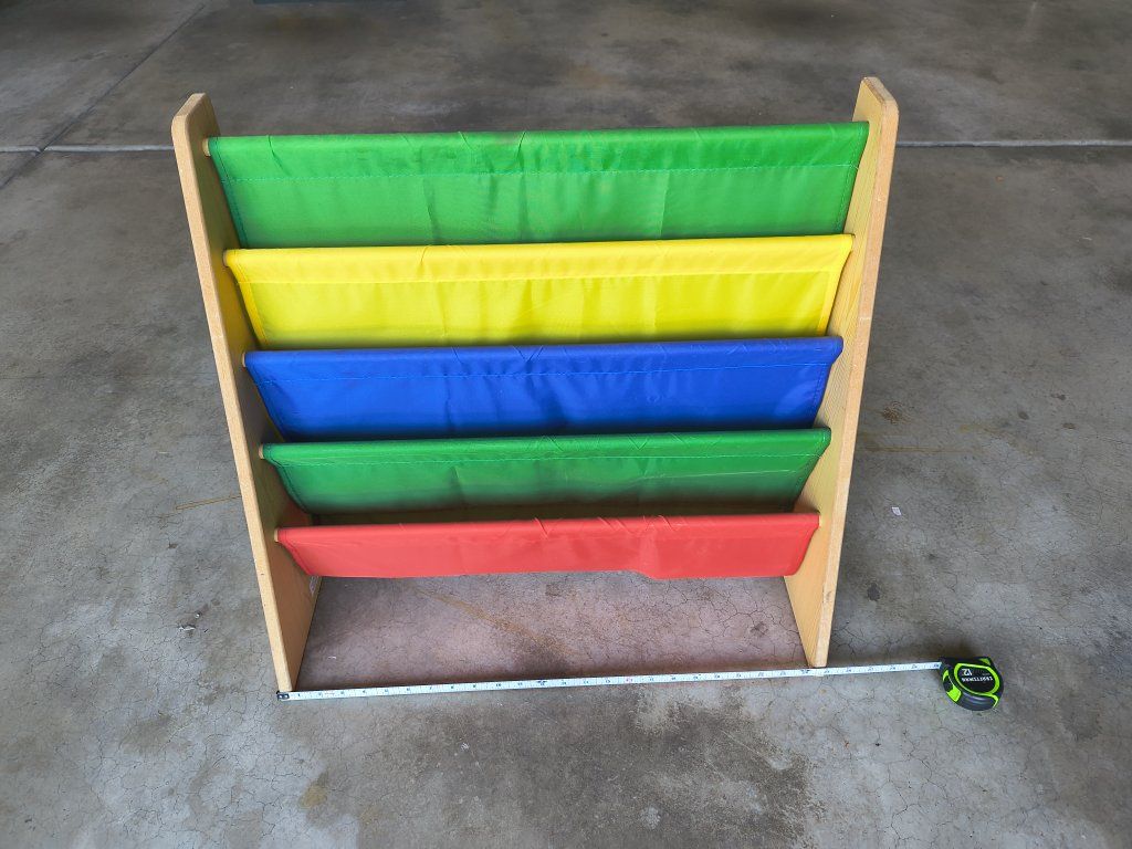 Kids Wooden Book Sling Bookshelf with Colorful Fabric Pockets