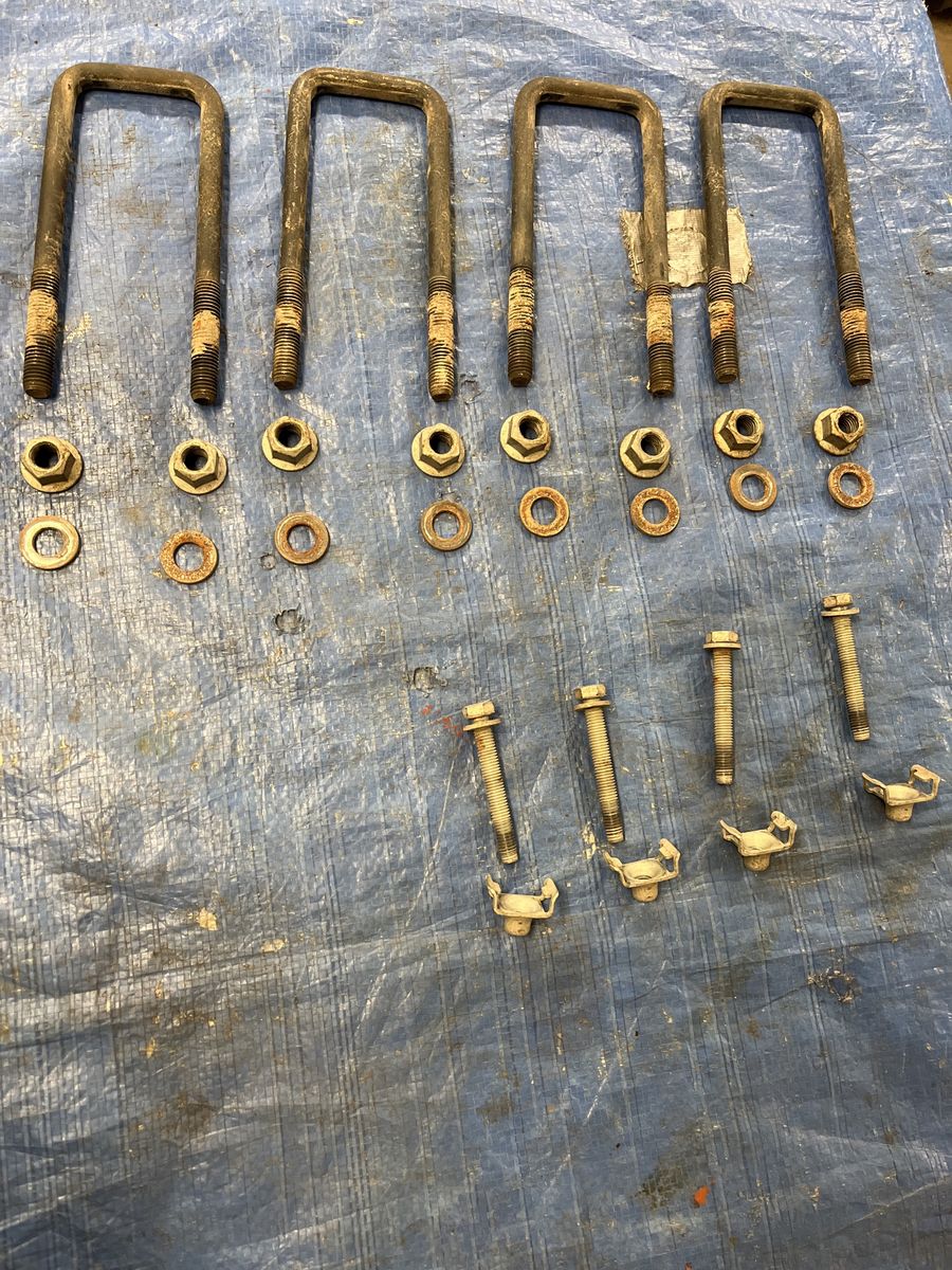 2023 Silverado 1500 Suspension Parts: U-Bolts, Nuts, Front Shock Bolts & Clips