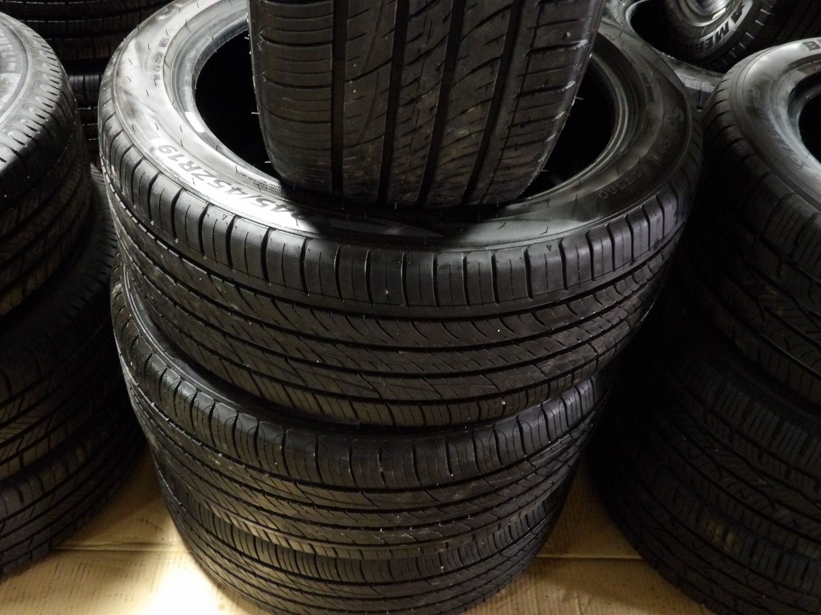 245/45R19 CELIMO SALIENT CS580 SET OF USED TIRES