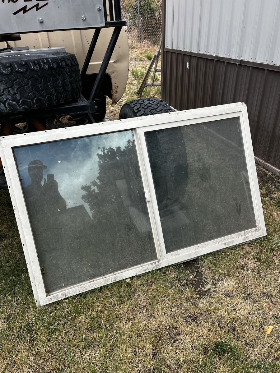 3ft X 5ft White Vinyl Horizontal Sliding Window with Screen