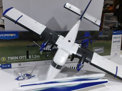 Twin Otter 1.2m - includes floats. No transmitter. NEW condition! Price $300