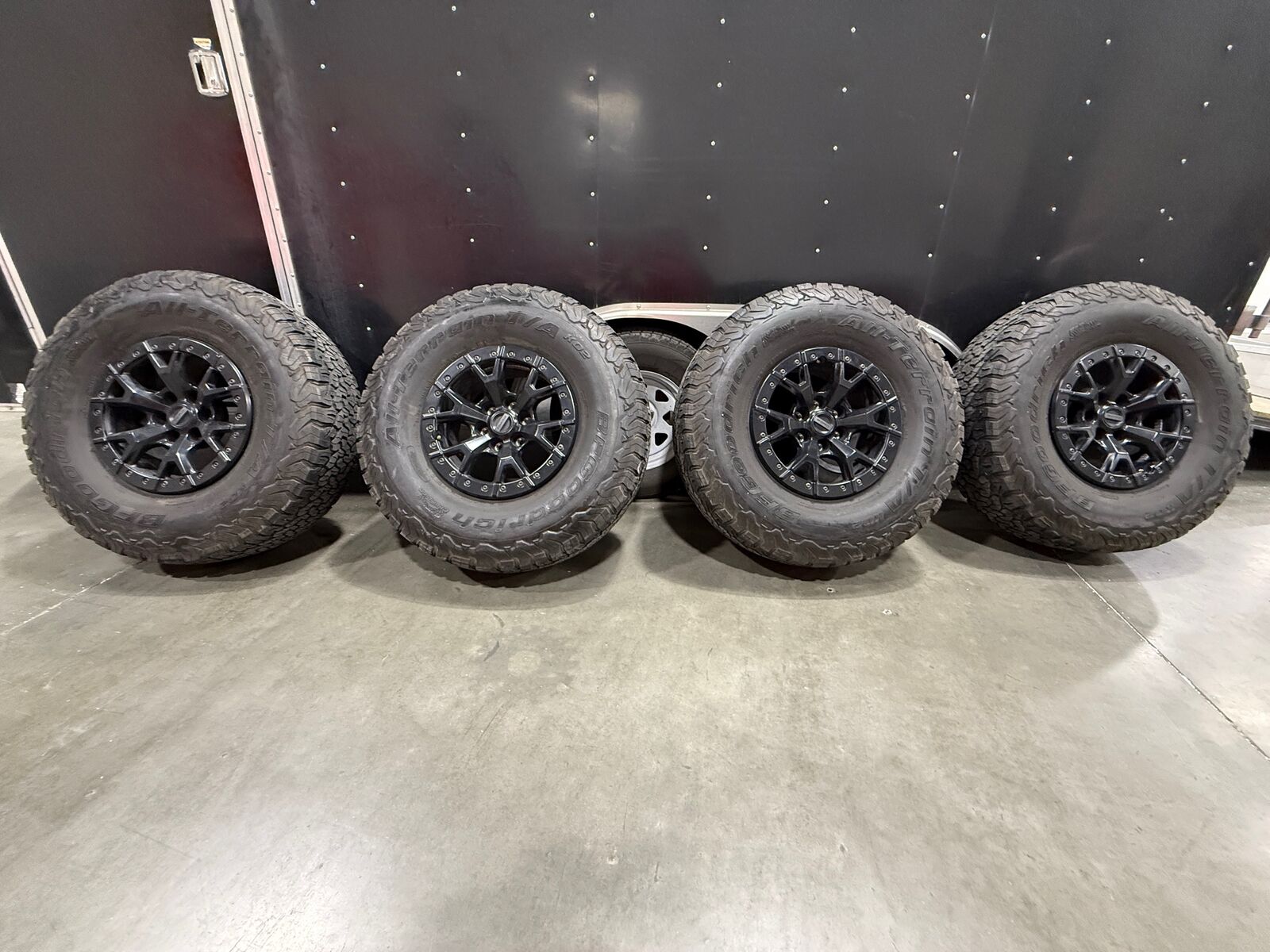 Ford Raptor R Wheels & Tires