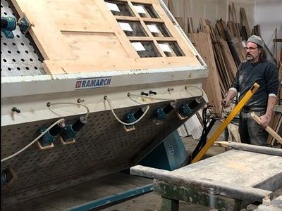 Hydraulic rotating air clamp machine