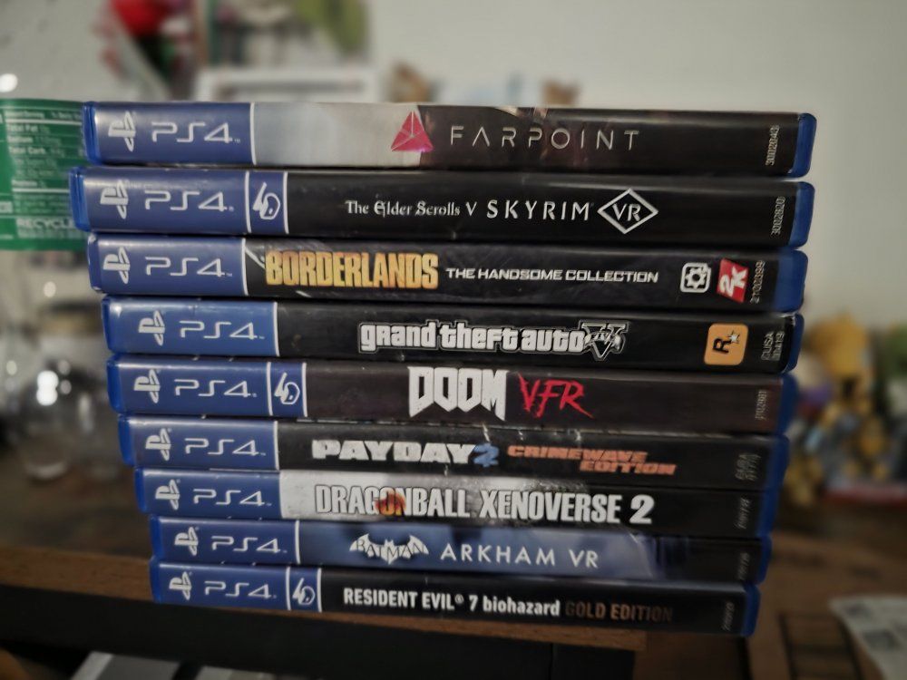 PlayStation VR Bundle + PS5 adabter + PS4 Game Lot: Farpoint, Skyrim VR, Borderlands, GTA V, DOOM VFR, Payday 2, Dragonball, Ark