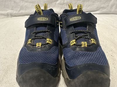 Keen Toddler Size 12, Navy Wtrprf Hiking Shoes