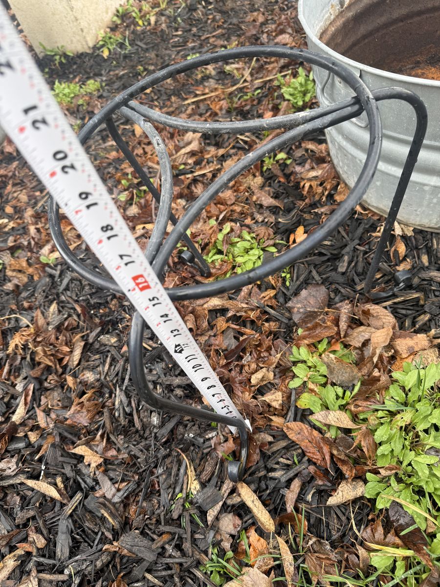 15 Inch Pot Stand Black