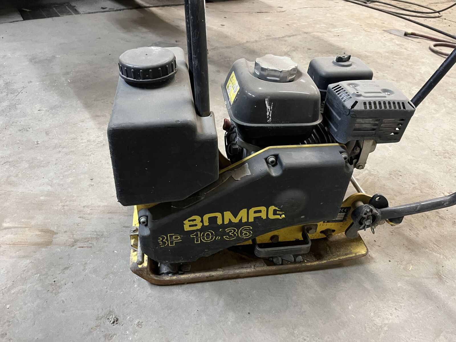 Bomag plate compactor