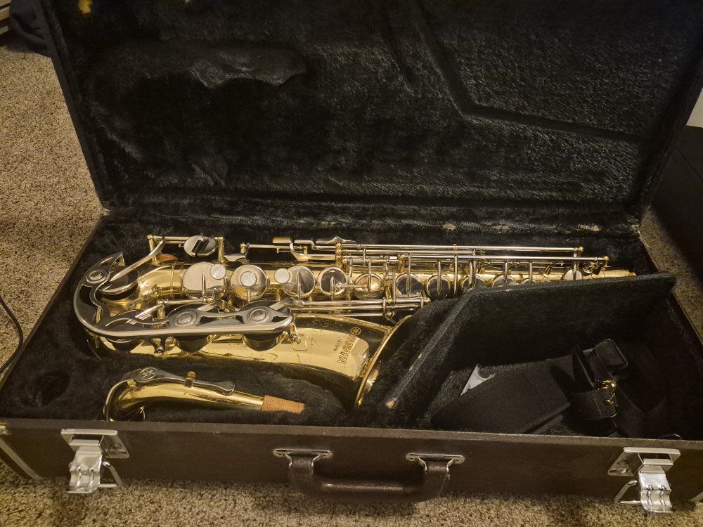Yamaha Alto Sax Saxophone with Warranty