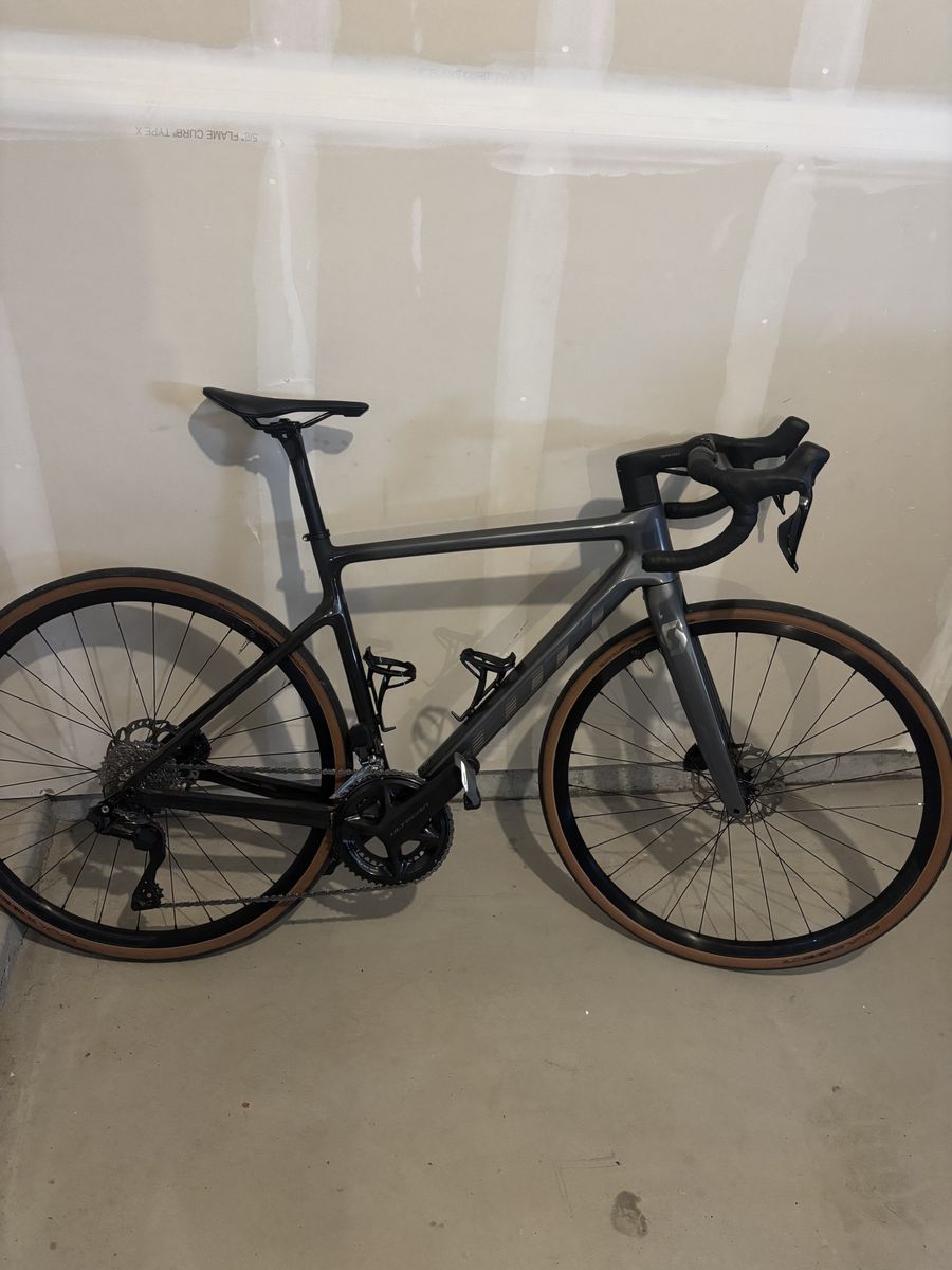 Scott addict size 52 road bike