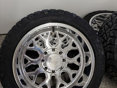 22x12 8x180 Amani forged wheels on 33x12.50r22 nitto tires
