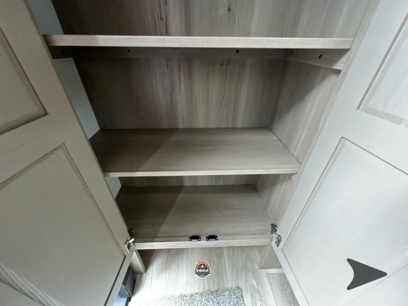 Main image 13