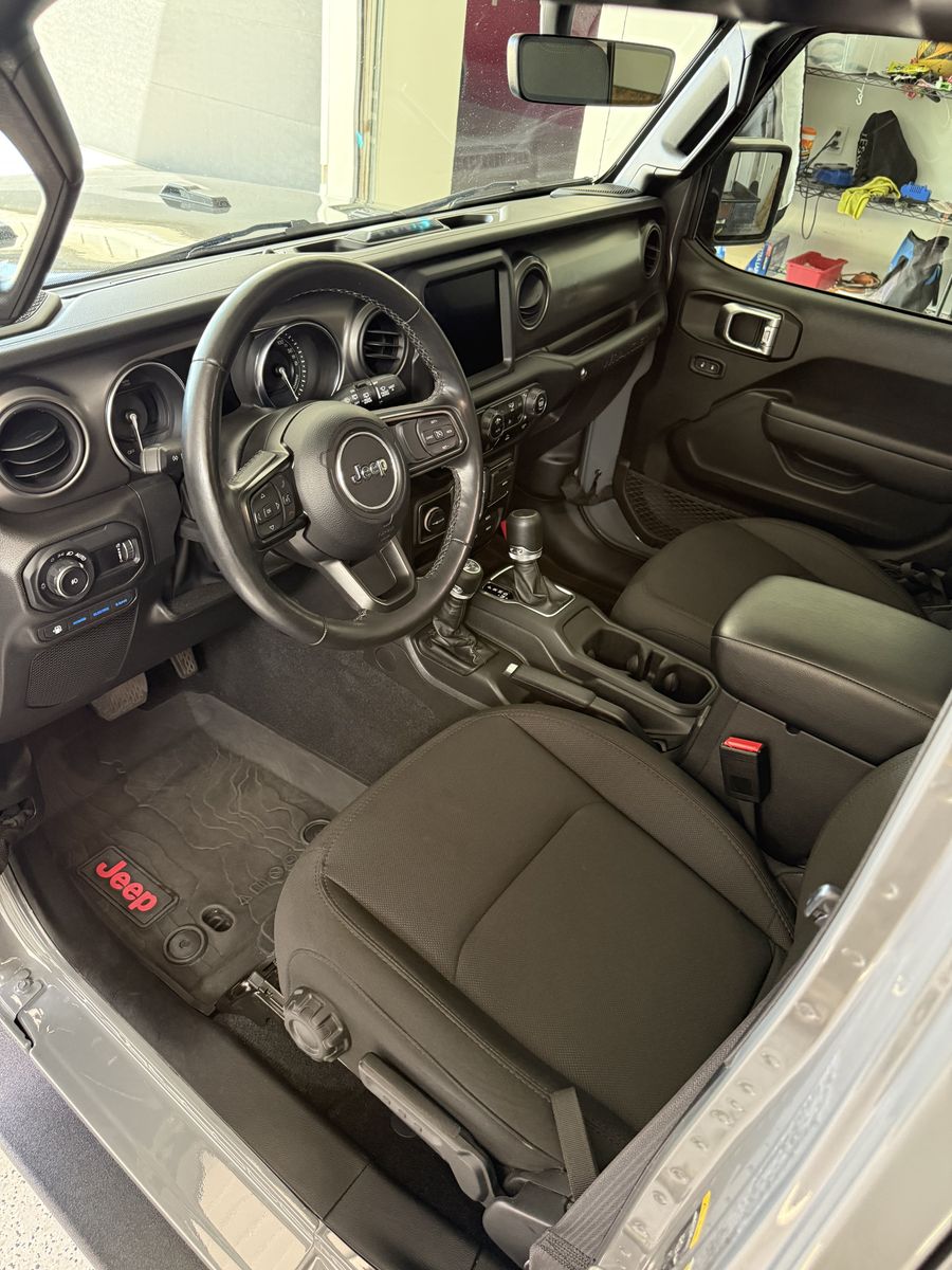 Main image 7