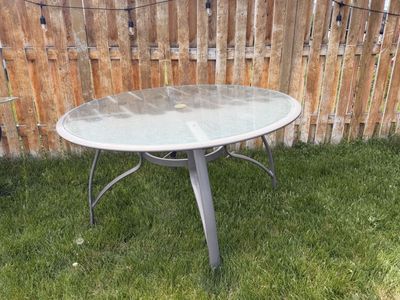 Patio Table Round