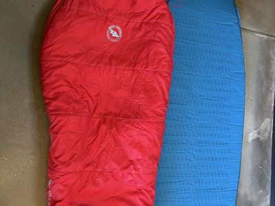 Big Agnes Little Red 15 Youth Sleeping Bag & Stoic LTWT Short Pad - Red, Excellent Condition