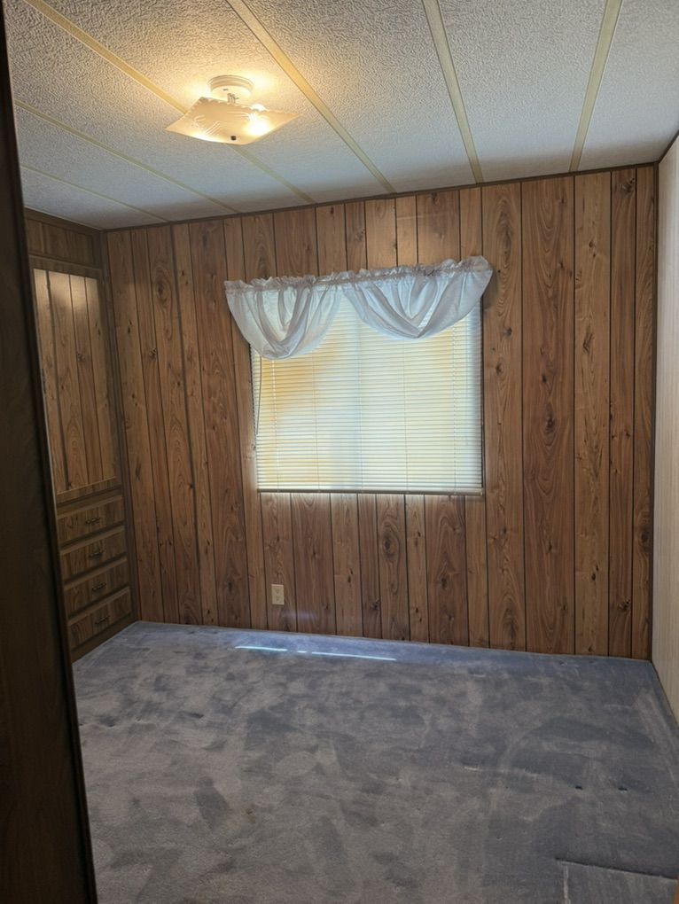 Main image 10