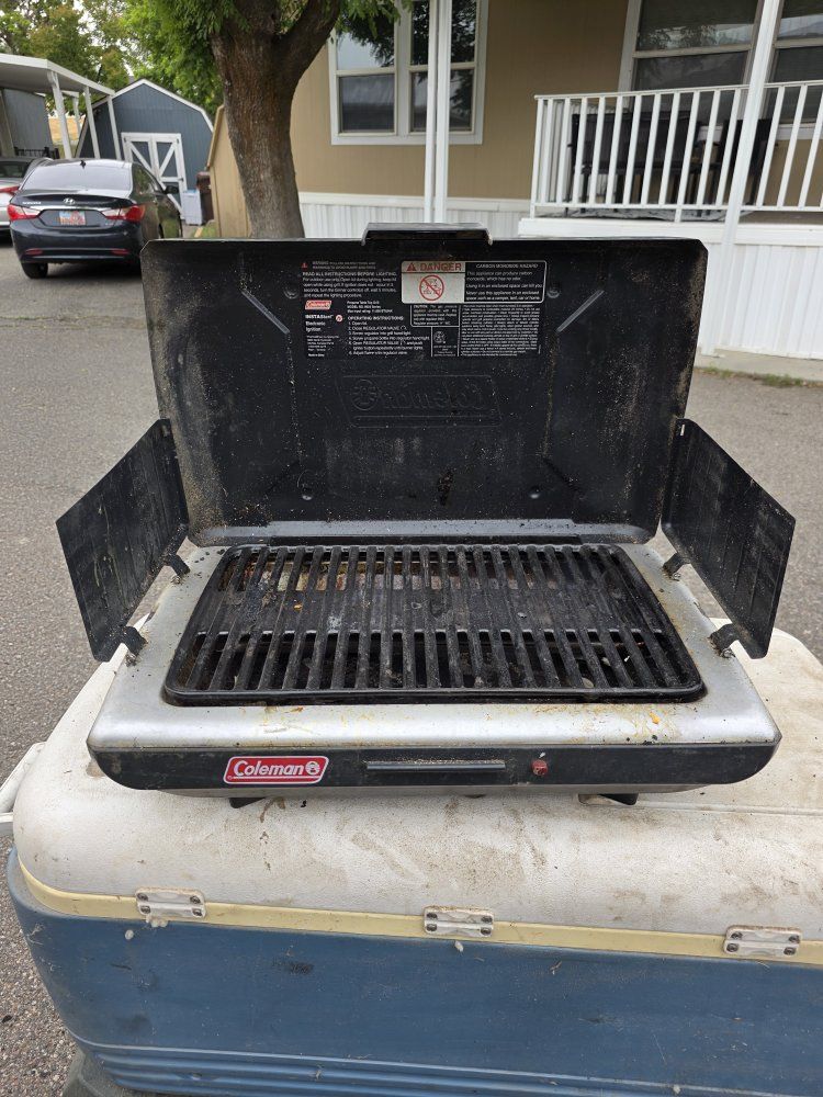 Coleman camp grill