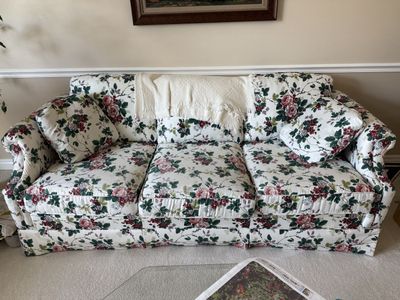 Floral Pattern 6.5 foot couch.
