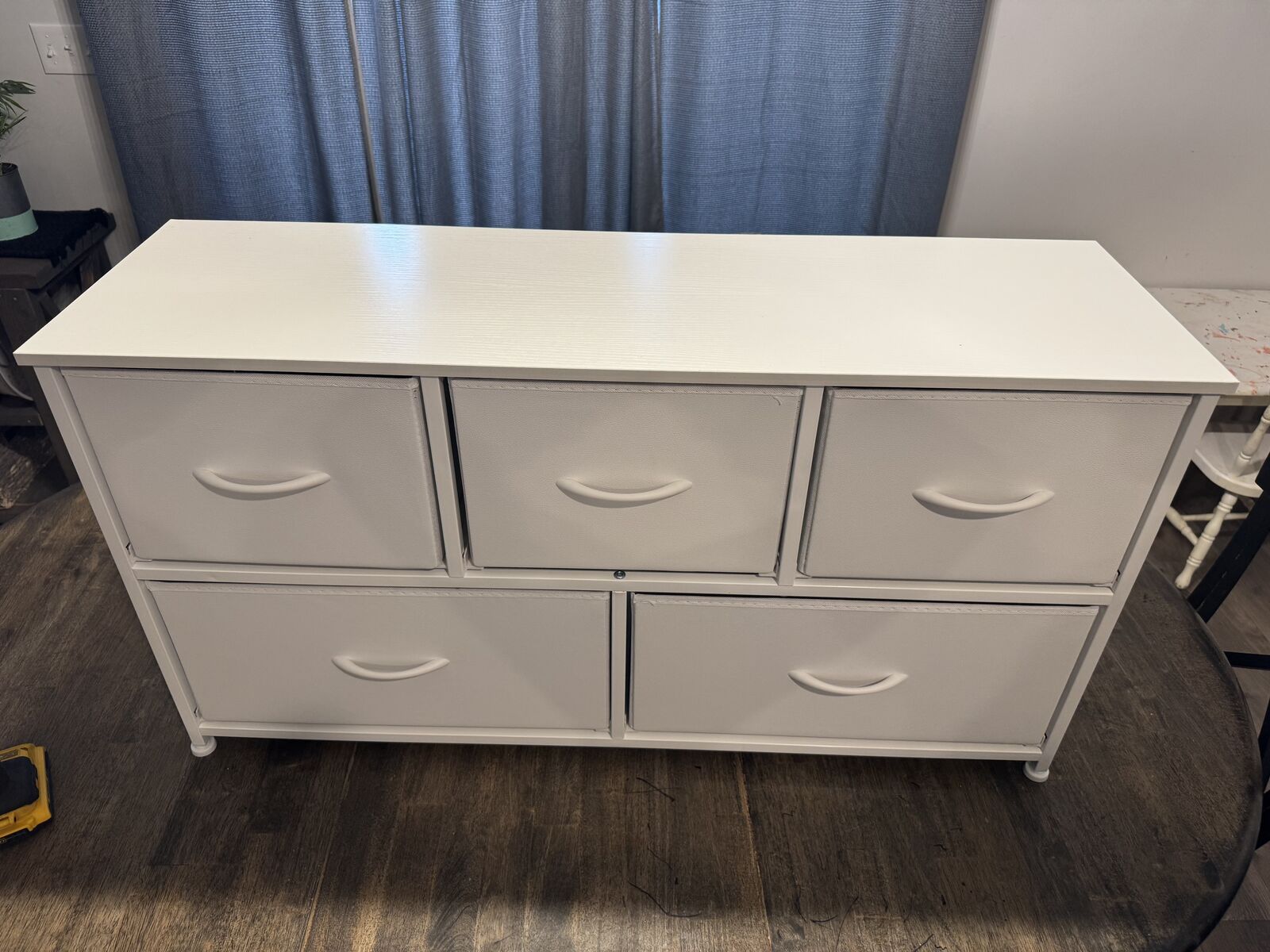 New  Dresser