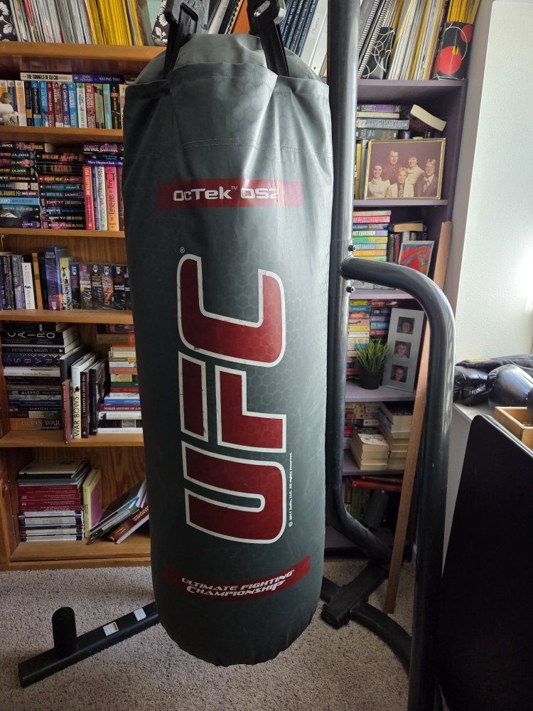 OctTek DS2 UFC 80lb Heavy Bag with Stand & Everlast Boxing Gloves