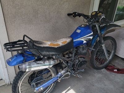 2005 200cc Honda knock-off dirt bike