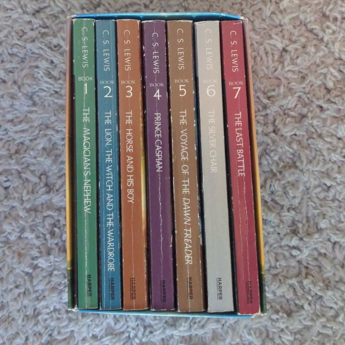 The chronicals of Narnia box set/series