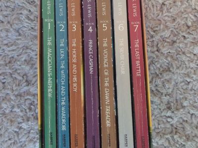 The chronicals of Narnia box set/series