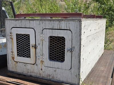 4 Hole Wooden Dog Box