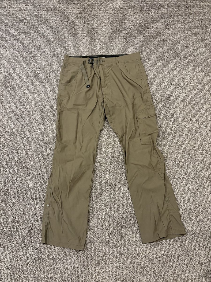 Men’s prAna relaxed fit brown pants, size 36/30