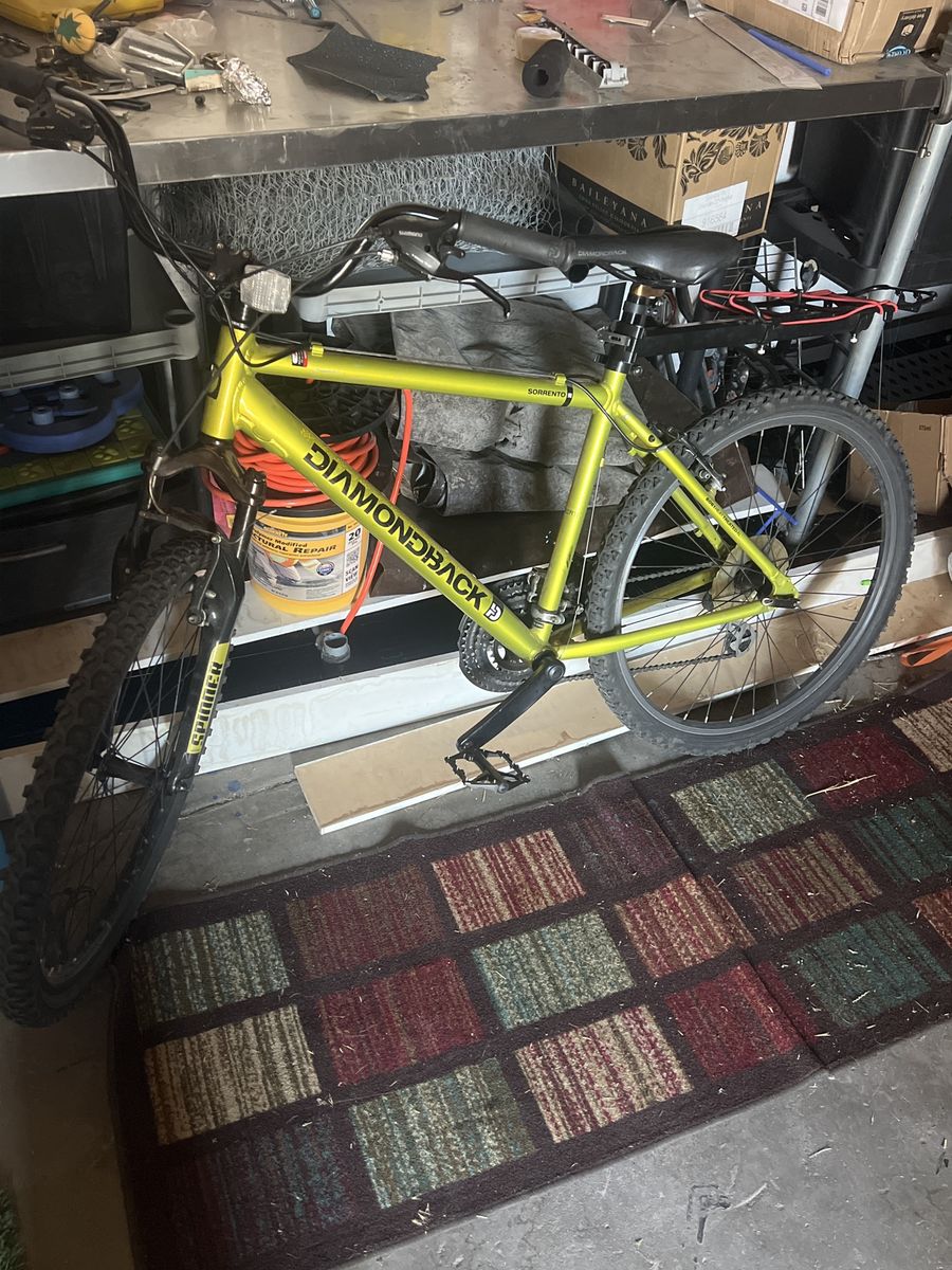 Diamondback Sorrento Mountain Bike - 2008 Model, 26" Wheels, Aftermarket Handlebars, rear cargo rack