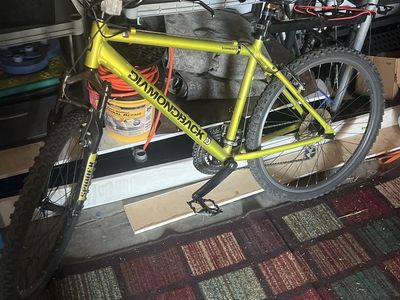 Diamondback Sorrento Mountain Bike - 2008 Model, 26" Wheels, Aftermarket Handlebars, rear cargo rack