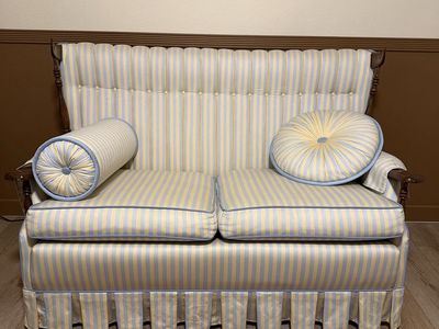 Cute Vintage Couch