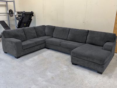 FREE DELIVERY - Gray Sectional Couch & Ottoman (Ashley Furniture)
