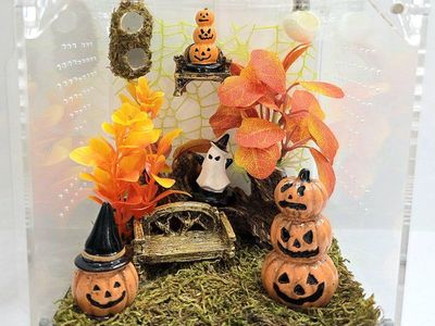Halloween enclosure