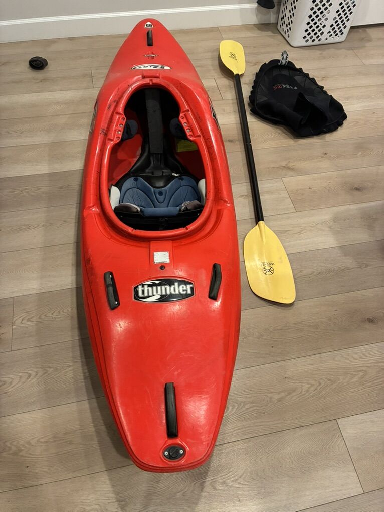 Whitewater kayak