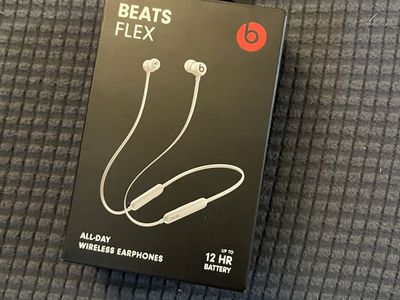 Beats Flex (unopened)