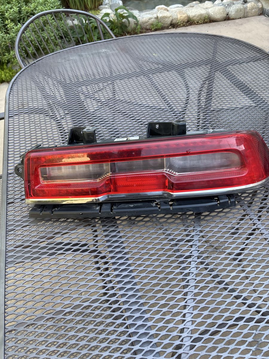 2014-2015 Chevrolet Camaro Passenger Side Rear Tail Light Assembly