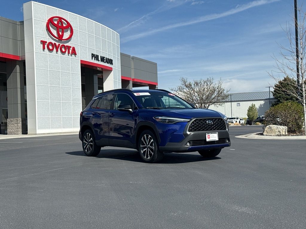2025 Toyota Corolla Cross XLE