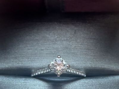 Engagement / Wedding Ring – Ready for Its Second Love Story
