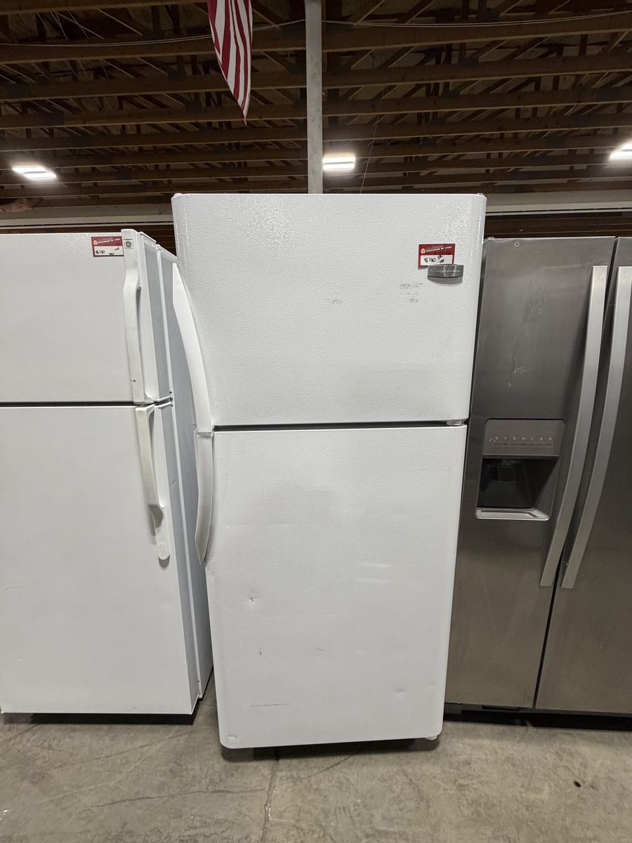 GOOD DEALS NOW! FRIGIDAIRE TOP BOTTOM FRIDGE