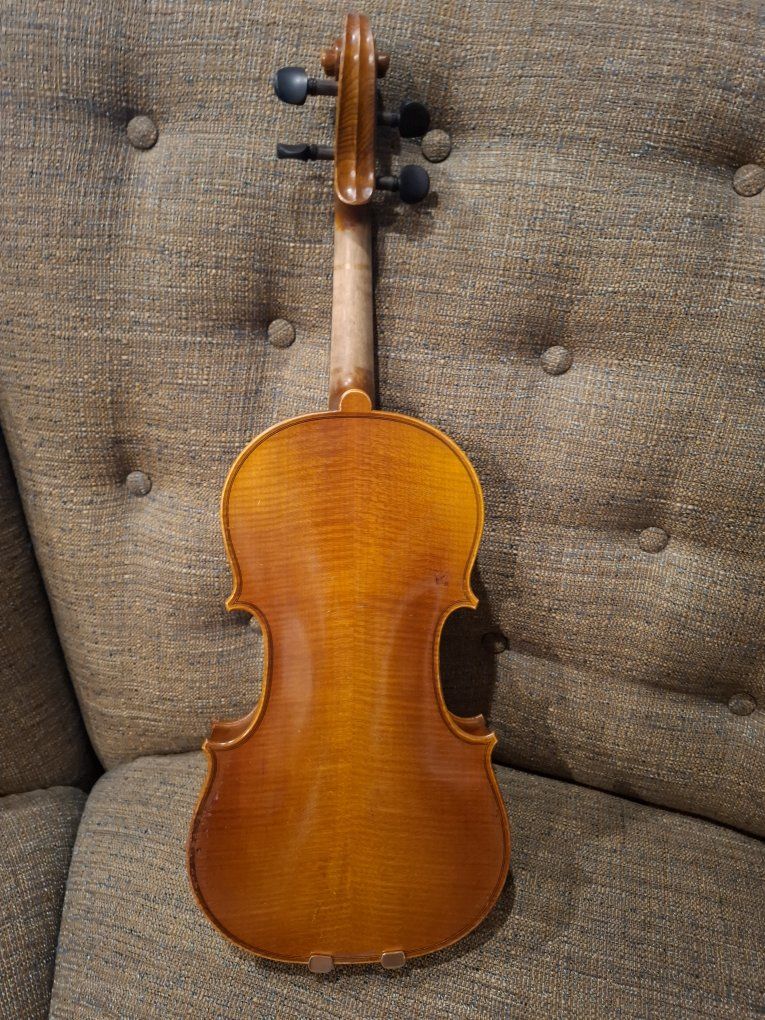 Main image 4