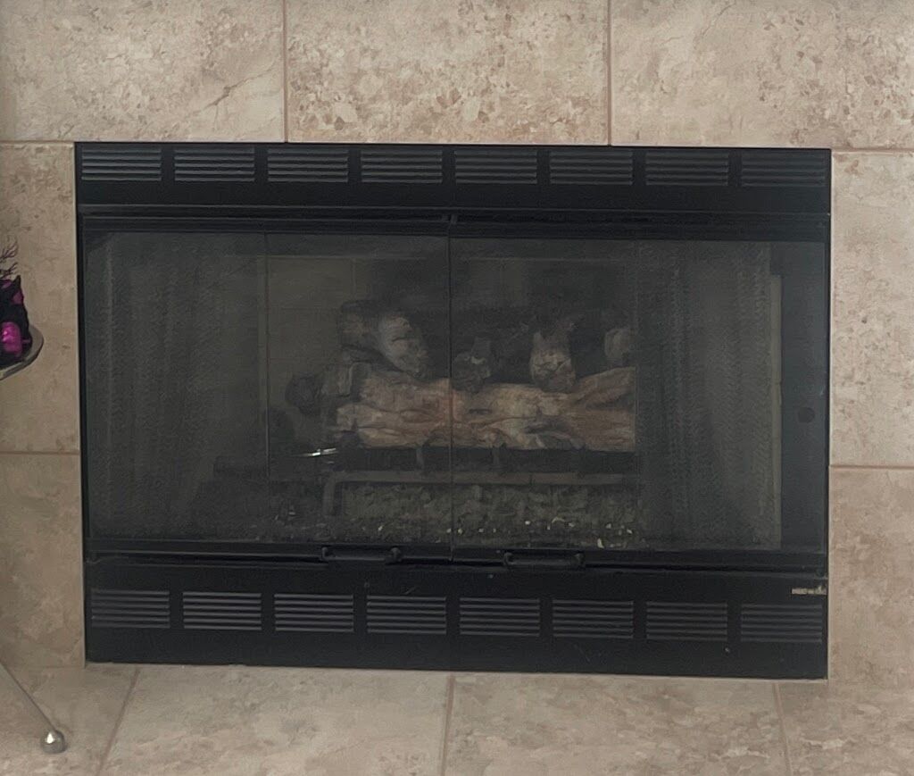 HEAT N GLO GAS FIREPLACE RSW47 DUAL FAN KIT 18 WITH GRATE/LOGS