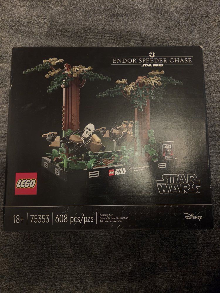 LEGO Star Wars: Endor Speeder Chase Diorama (75353)